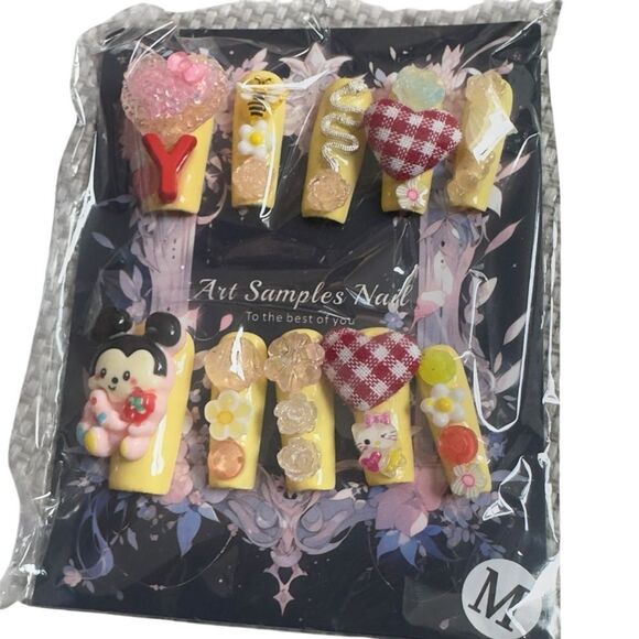 Press On Cute Cartoon Nail Art Set Size Medium - Picture 1 of 13